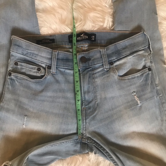 Hollister Distressed Skinny Jeans - Picture 2 of 12